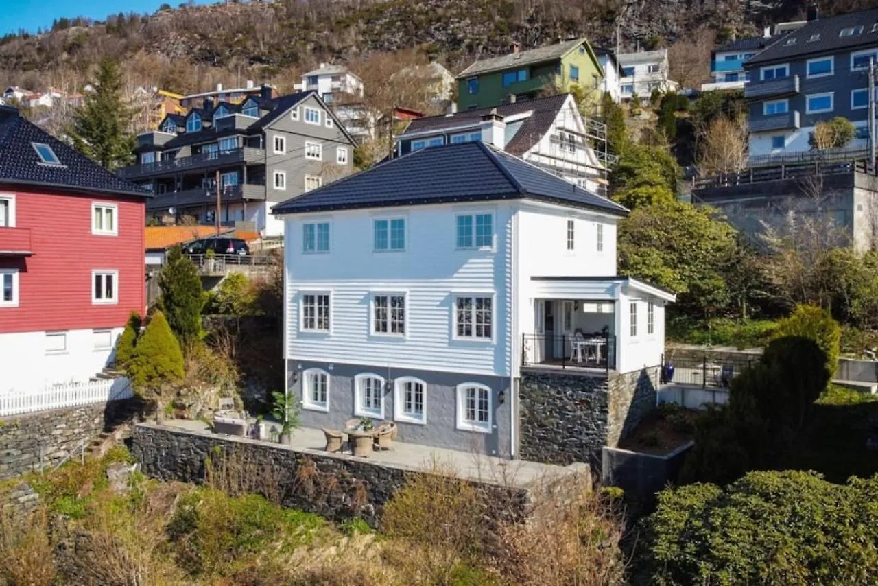 Dinbnb Homes I Luxury Villa With Hot Tub & Views Bergen