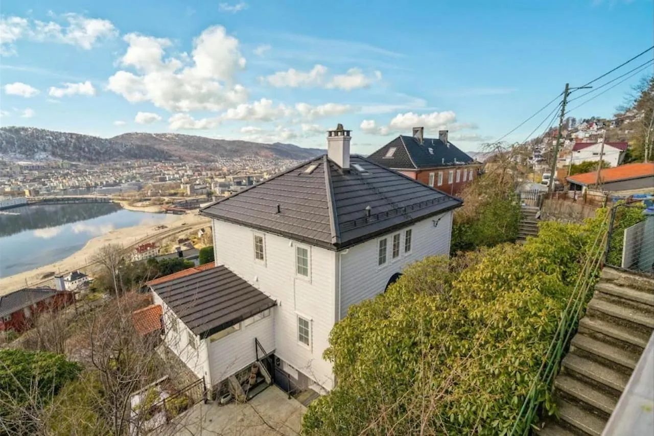 Dinbnb Homes I Luxury Villa With Hot Tub & Views Bergen