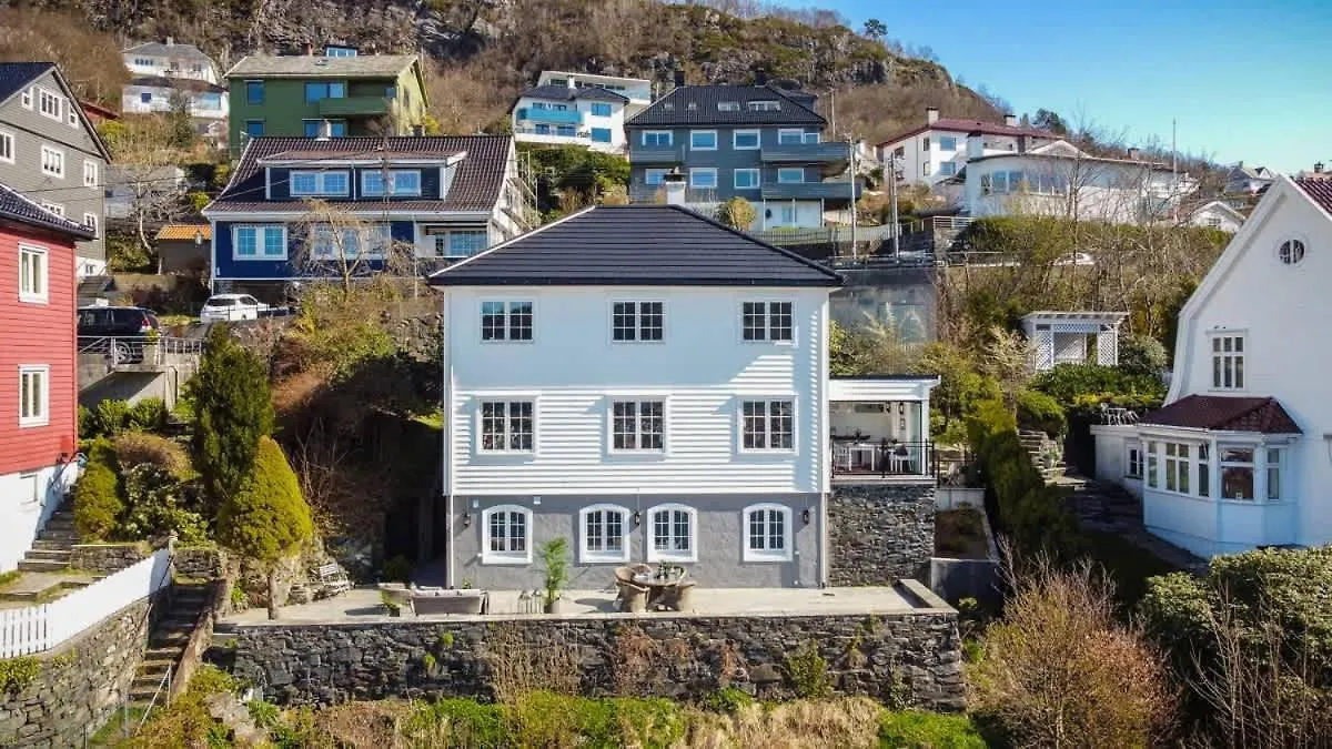 Dinbnb Homes I Luxury Villa With Hot Tub & Views Bergen 0*,  Norway